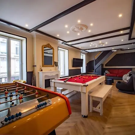 Apartment Duplex Jeanne D'arc Billard Baby Insolites *