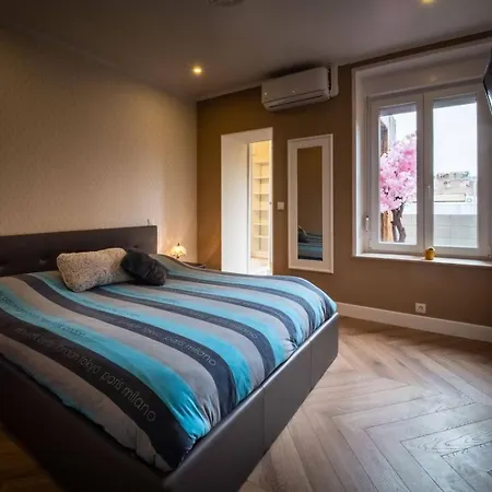 Duplex Jeanne D'arc Billard Baby En Option Escape Game Insolites Apartman *